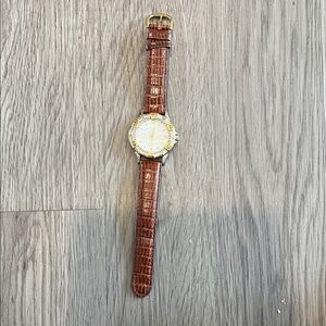 Metro golden Mayer Brown Leather Strap Watch vintage